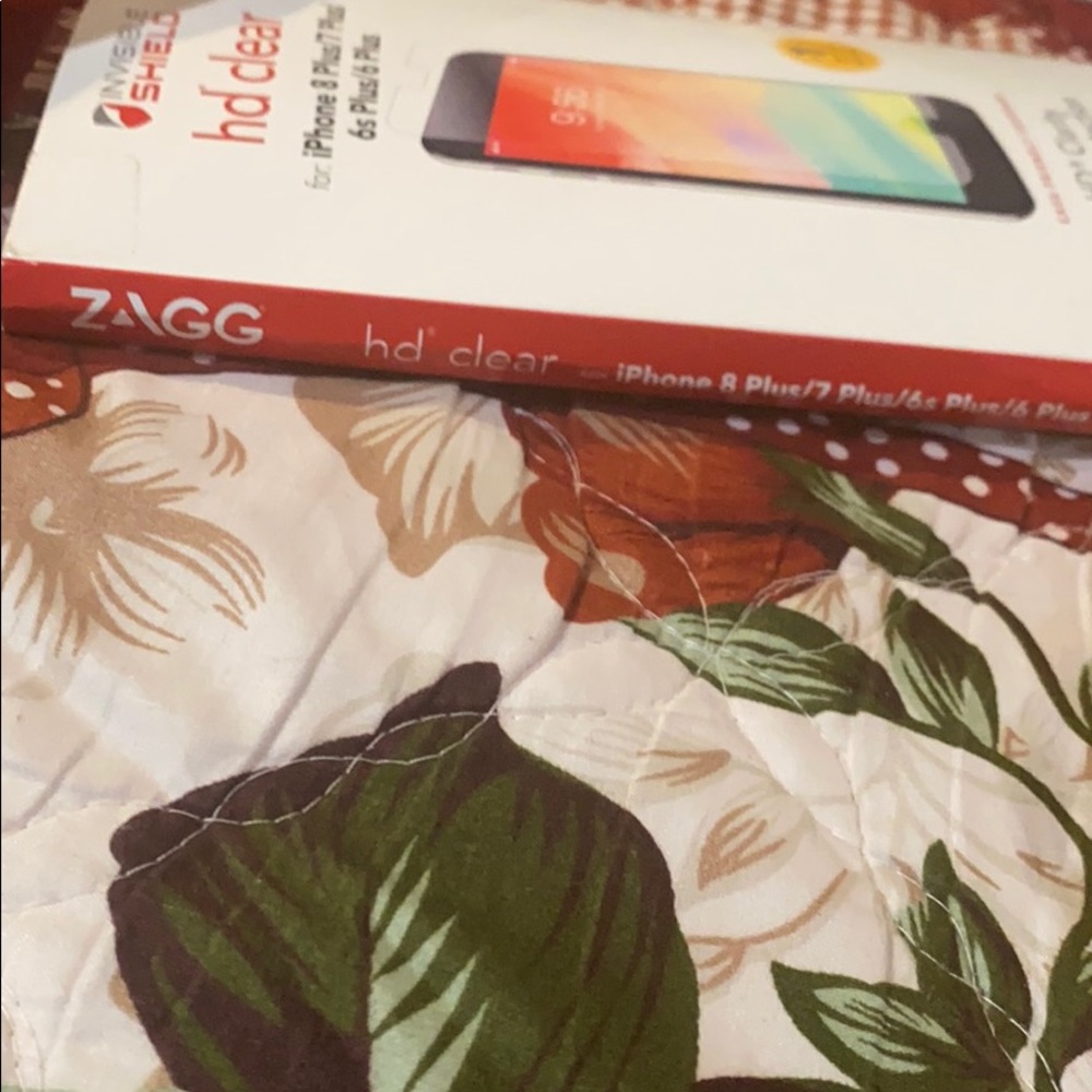 iPhone 8 Plus screen protector - Picture 3 of 3